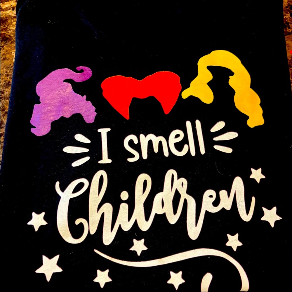 NWOT hocus pocus shirt